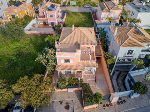 Moradia Isolada T3+1, Montenegro, Faro