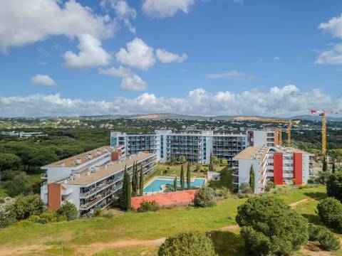 Vilamoura - T2 de Luxo, perto do Golfe e da Praia