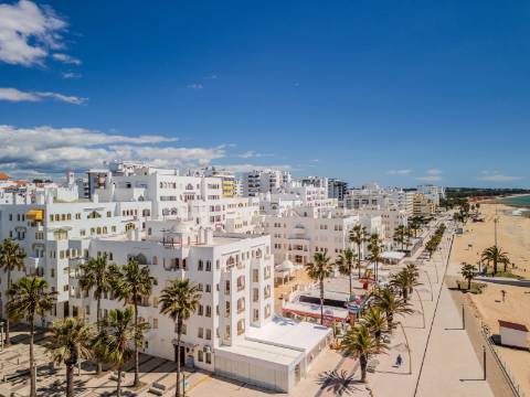 Quarteira - Apartamento T2 renovado - Frente MAR