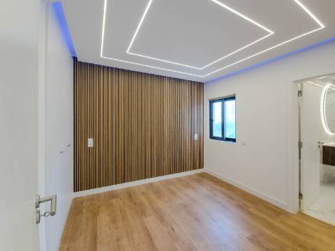 Quarteira - Apartamento T2 renovado - Frente MAR