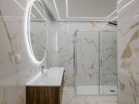 Quarteira - Apartamento T2 renovado - Frente MAR