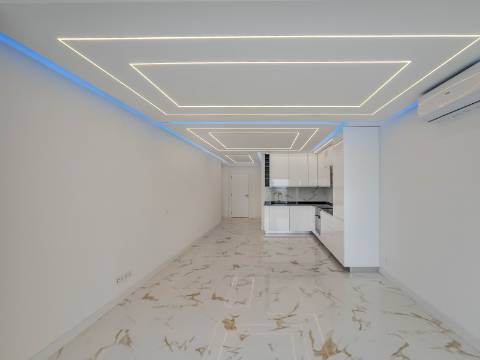 Quarteira - Apartamento T2 renovado - Frente MAR