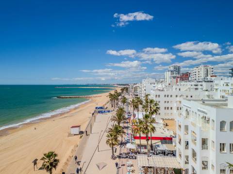 Quarteira - Apartamento T2 renovado - Frente MAR