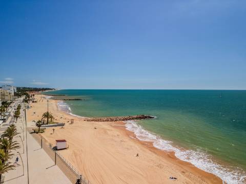 Quarteira - Apartamento T2 renovado - Frente MAR