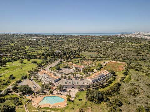 Gramacho - Estúdio em empreendimento de Golfe de Luxo