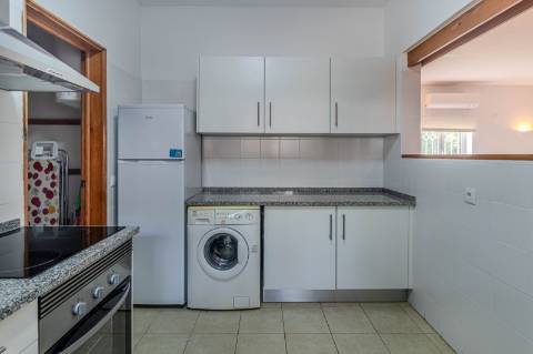 Vilamoura - Apartamento T3 com espaçoso terraço, piscina e jardim comuns