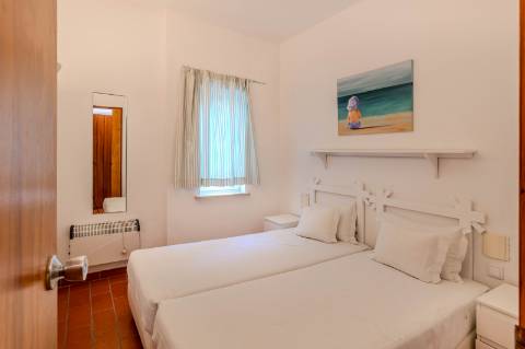 Vilamoura - Apartamento T3 com espaçoso terraço, piscina e jardim comuns