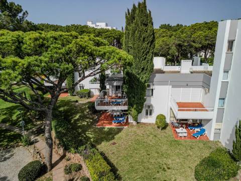 Vilamoura - Apartamento T3 com espaçoso terraço, piscina e jardim comuns