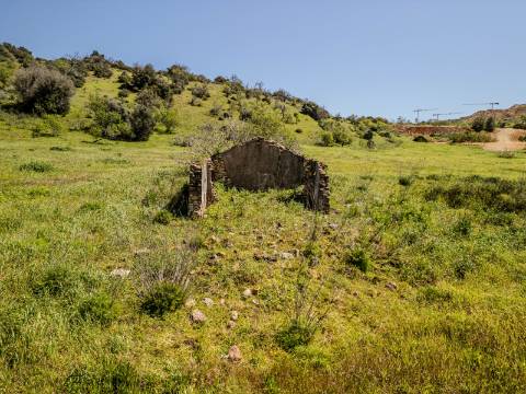 Praia da Luz- Terreno c/ projecto aprovado para uma moradia
S. Gonçalo, Lagos
