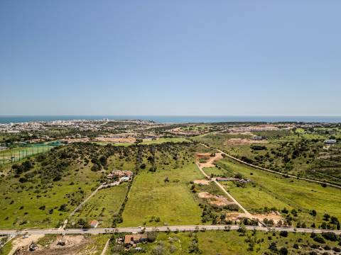 Praia da Luz- Terreno c/ projecto aprovado para uma moradia
S. Gonçalo, Lagos