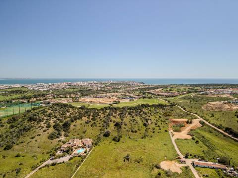 Praia da Luz- Terreno c/ projecto aprovado para uma moradia
S. Gonçalo, Lagos