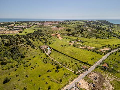Praia da Luz- Terreno c/ projecto aprovado para uma moradia
S. Gonçalo, Lagos