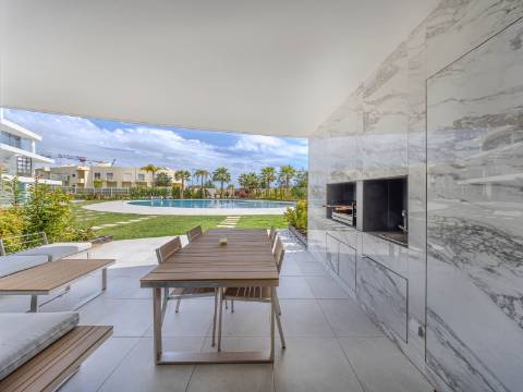 Vilamoura - Apartamento T2 em exclusivo condomínio privado de luxo com piscina