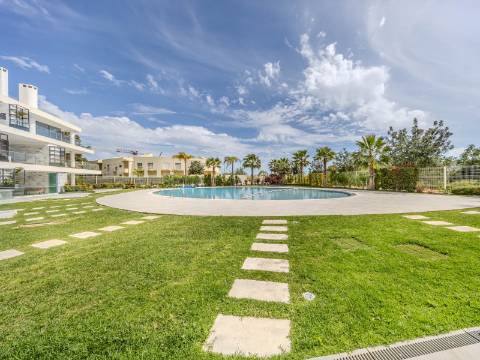 Vilamoura - Apartamento T2 em exclusivo condomínio privado de luxo com piscina