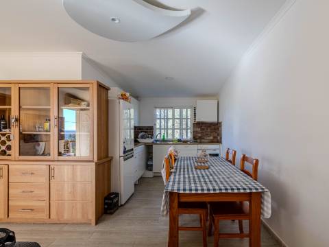 Benafim - Restaurante em Funcionamento com Zona Habitacional (4 Quartos + 1 Quarto)