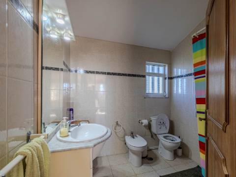 Benafim - Restaurante em Funcionamento com Zona Habitacional (4 Quartos + 1 Quarto)