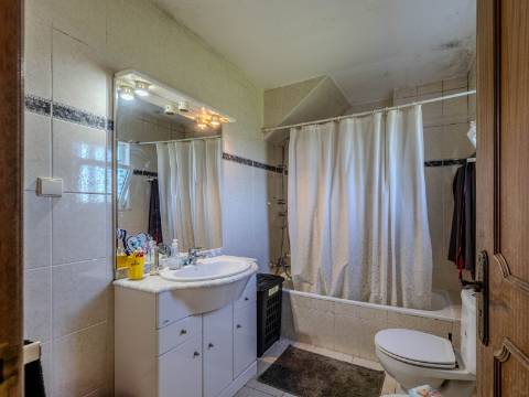 Benafim - Restaurante em Funcionamento com Zona Habitacional (4 Quartos + 1 Quarto)