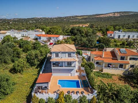 Boliqueime - Moradia Isolada T5 com vista MAR