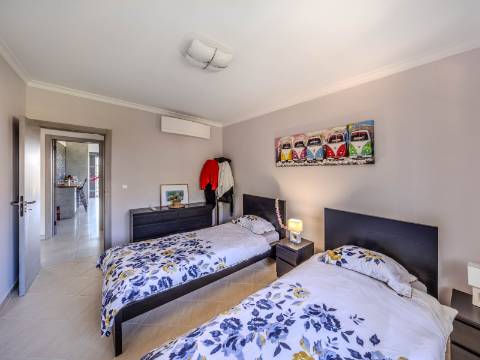 Boliqueime - Moradia Isolada T5 com vista MAR