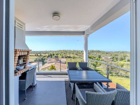 Boliqueime - Moradia Isolada T5 com vista MAR