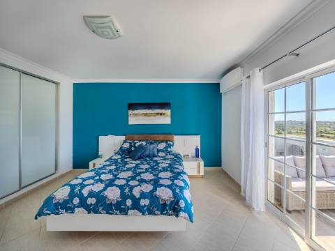 Boliqueime - Moradia Isolada T5 com vista MAR