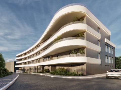 Quarteira - Apartamento T2 no centro, em construção