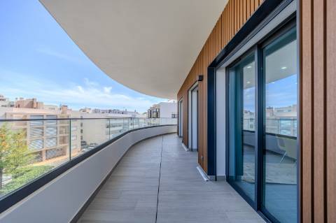 Quarteira - Apartamento T2 no centro, em construção