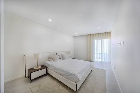 Quarteira - Apartamento T2 no centro, em construção