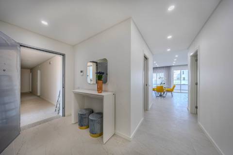 Quarteira - Apartamento T2 no centro, em construção