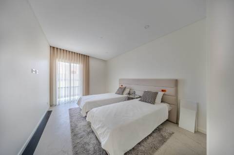 Quarteira - Apartamento T2 no centro, em construção