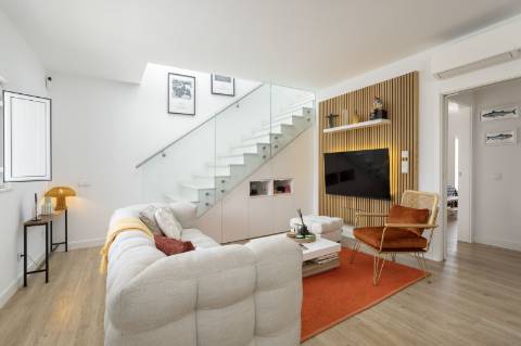 Olhão - Apartamento duplex T3 com rooftop, piscina e garagem