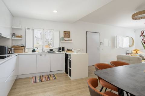 Olhão - Apartamento duplex T3 com rooftop, piscina e garagem