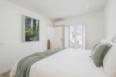 Olhão - Apartamento duplex T3 com rooftop, piscina e garagem