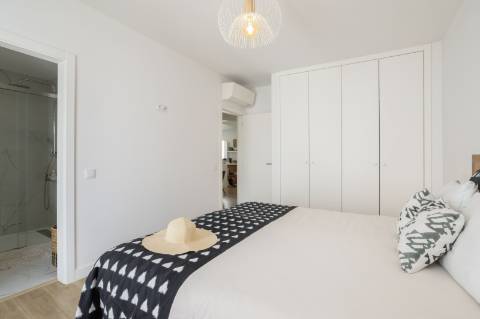 Olhão - Apartamento duplex T3 com rooftop, piscina e garagem