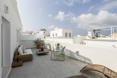 Olhão - Apartamento duplex T3 com rooftop, piscina e garagem