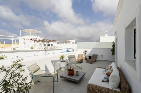 Olhão - Apartamento duplex T3 com rooftop, piscina e garagem