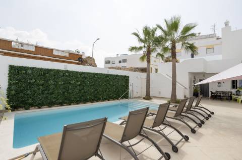 Olhão - Apartamento duplex T3 com rooftop, piscina e garagem