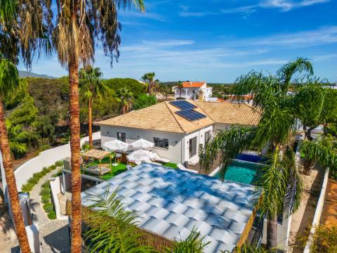 ALMANCIL - Moradia Moderna V3+3 Para Venda