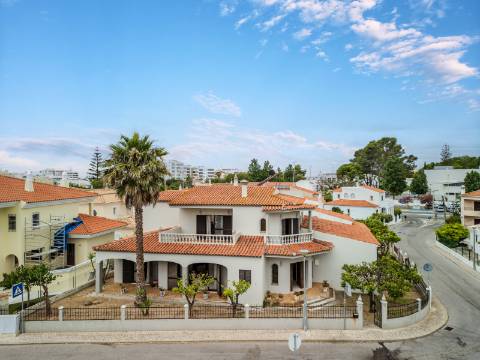 Loulé - Moradia T5 de Charme numa das zonas mais valorizadas