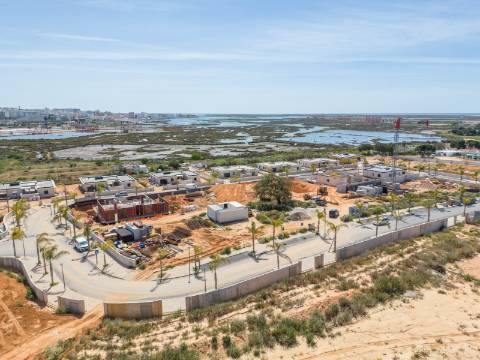 Faro - Moradia T4 em condomínio de luxo com vista para a Ria Formosa