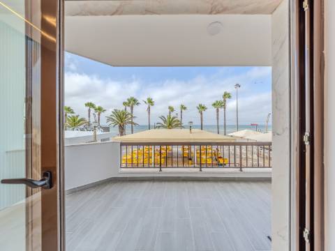 Quarteira - Apartamento T2+1 - Frente MAR