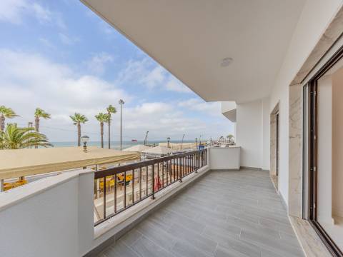 Quarteira - Apartamento T2+1 - Frente MAR