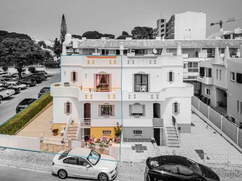 Vilamoura - Moradia T3 no Centro