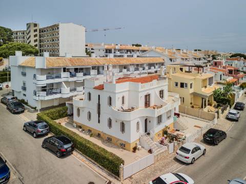 Vilamoura - Moradia T3 no Centro