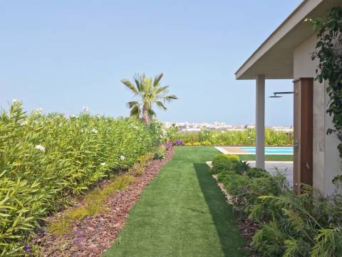 Faro - Moradia T3 em condomínio de luxo com vista para a Ria Formosa