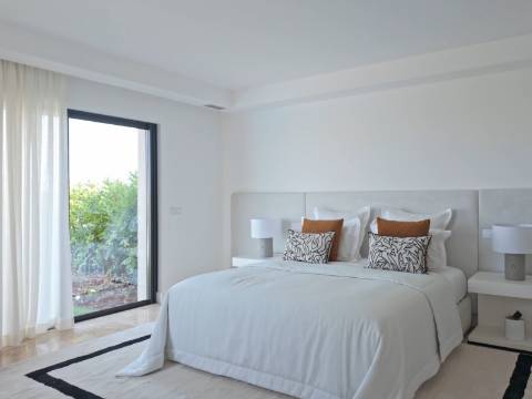 Faro - Moradia T3 em condomínio de luxo com vista para a Ria Formosa