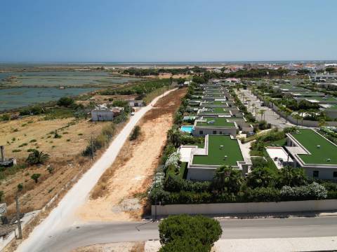 Faro - Moradia T3 em condomínio de luxo com vista para a Ria Formosa
