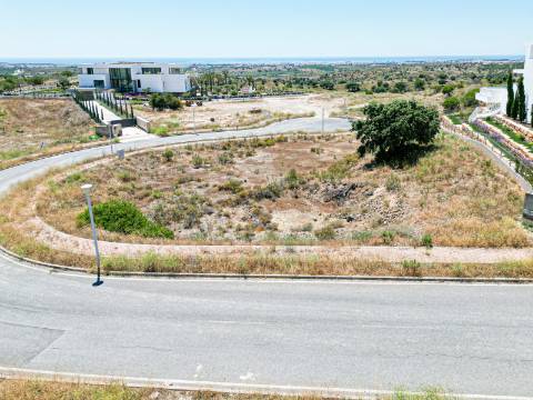 Monte Rei Terreno para Construção Com Projeto Para Venda