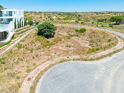 Monte Rei Terreno para Construção Com Projeto Para Venda