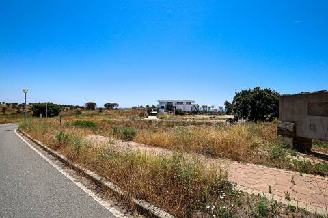 Monte Rei Terreno para Construção Com Projeto Para Venda